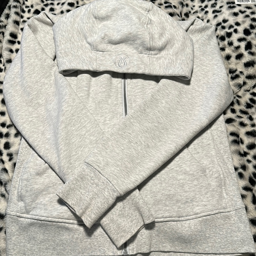 Lululemon Scuba